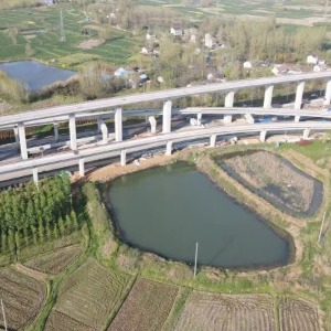 出入線(xiàn)段全線(xiàn)貫通 